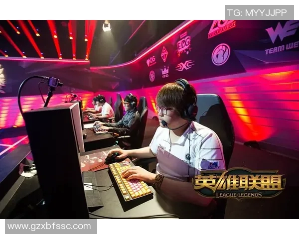 IG战队在CSGO中的表现分析与转型带来的利弊探讨