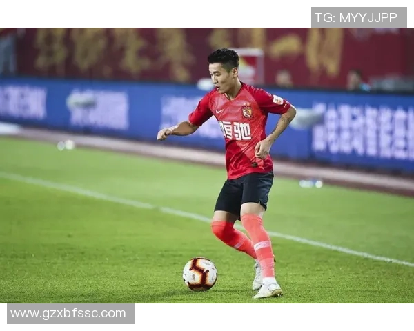 中国巨帅的足球明星们如何在国际舞台上展现中国足球的魅力与实力