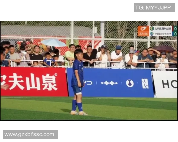 中国足球明星脚法解析与技巧展示助你提升足球水平