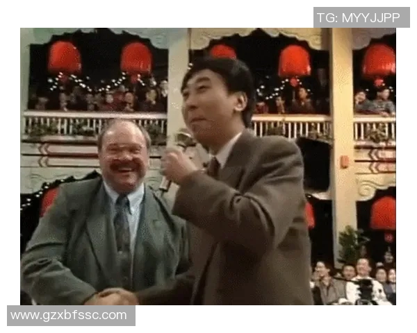 冯巩与假足球明星的精彩对决视频引发热议引人关注