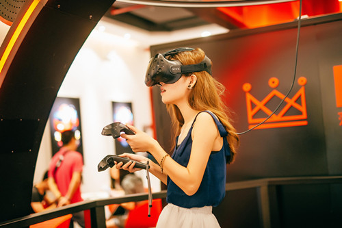 星空体育假造得太理想！VR游戏登岸星空影城(图2)